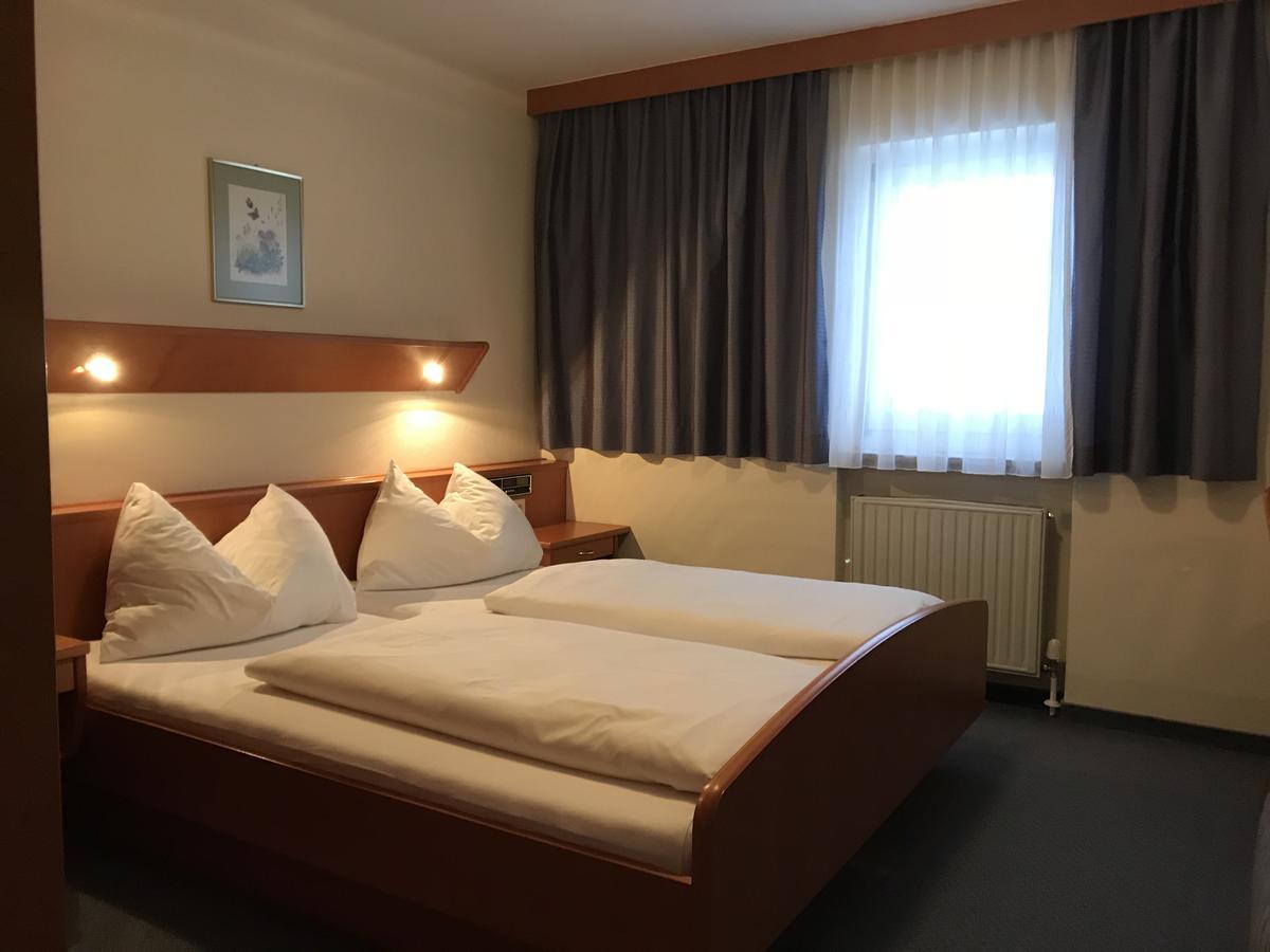Hotel Appartement Winter オーバータウエルン エクステリア 写真